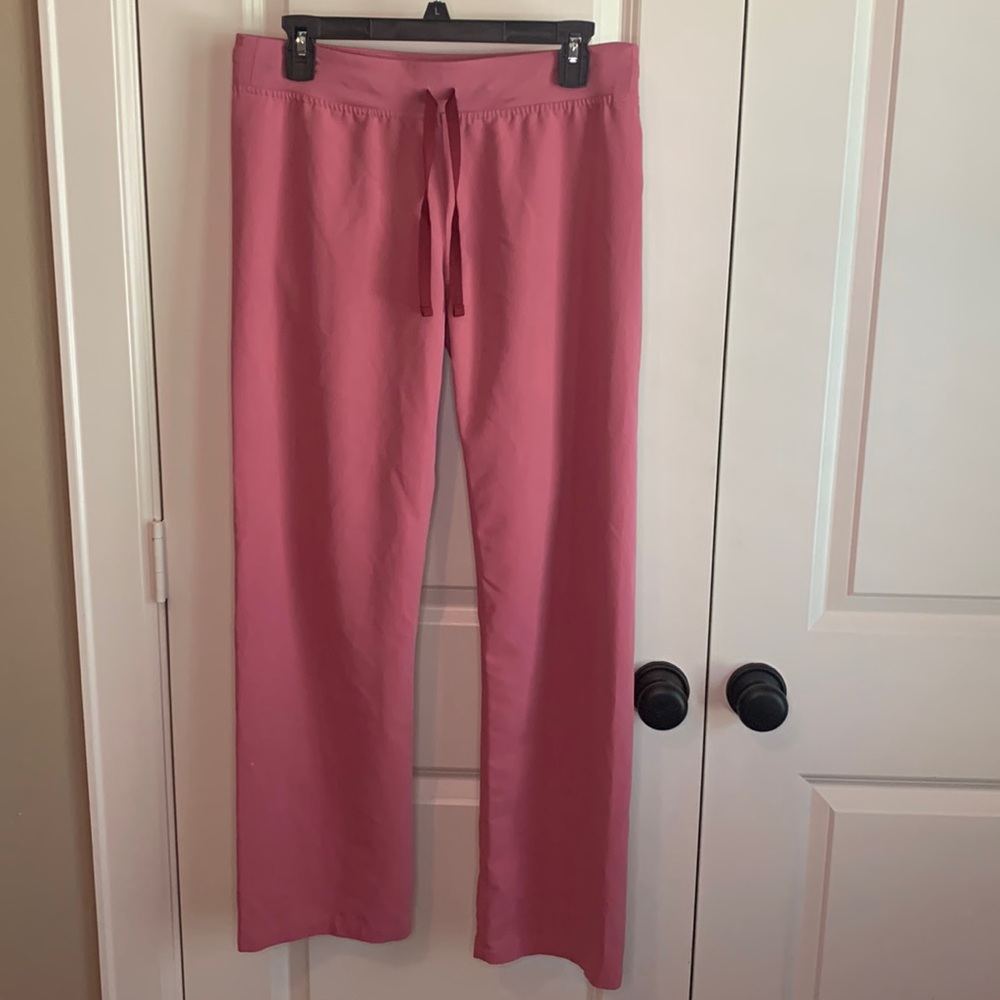 FIGS Technical Collection Scrub Pants Sz Small. Pink. 28.5” Inseam